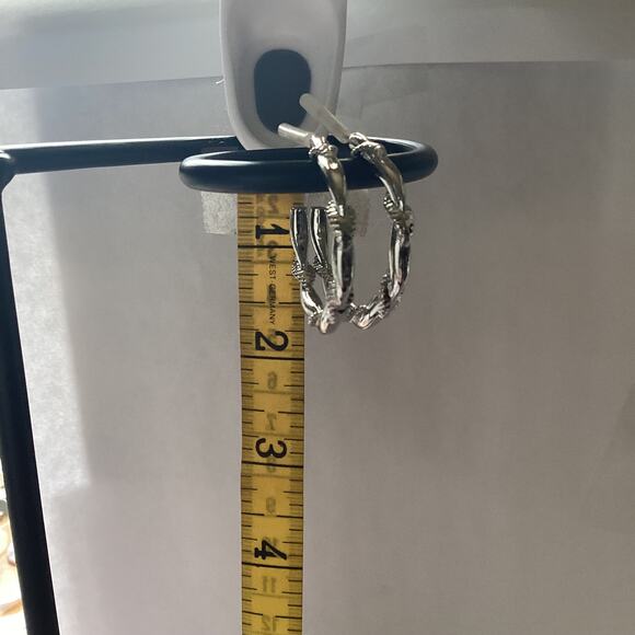 4156 NWOP 1 1/4" Silvertone Rope Wire Wrapped Hoop Earrings - Picture 3 of 3